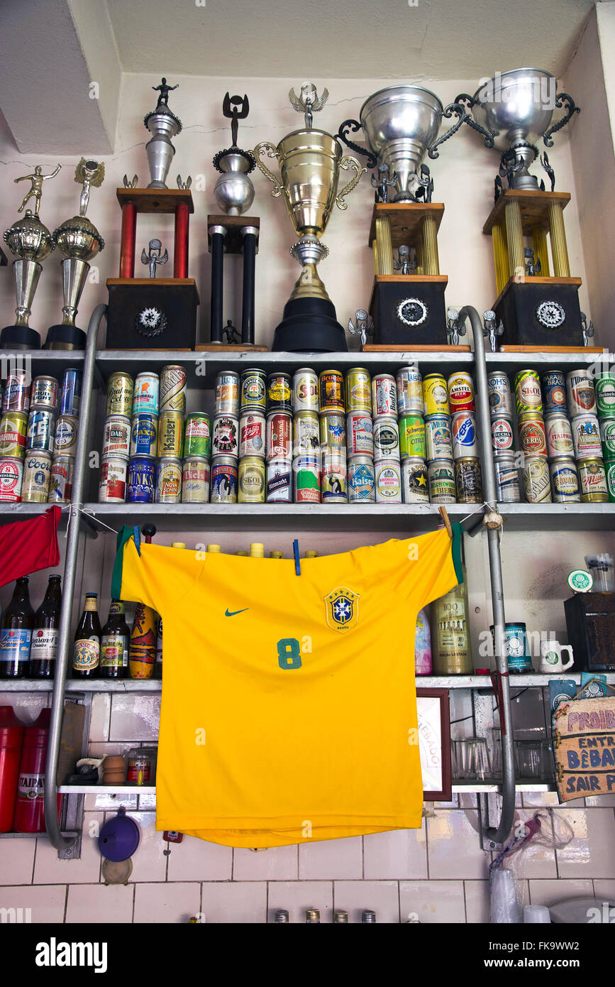 Offizielles t-Shirt von Brasilien festgesetzt Bar in Vila Anglo Stockfoto