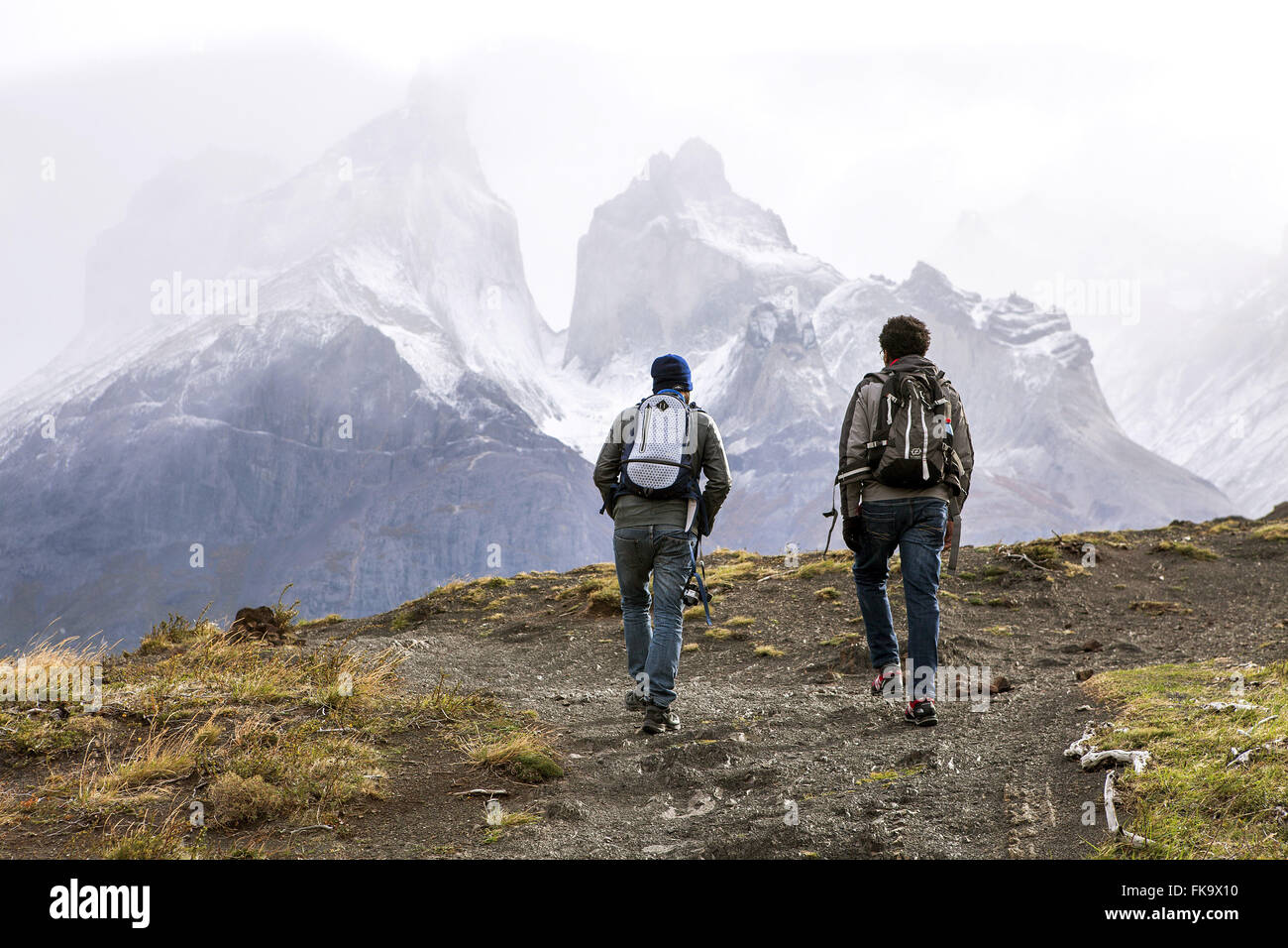 Touristen in den Nationalpark Torres del Paine - Patagonien Stockfoto