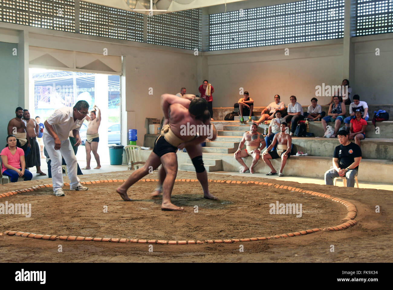 Selektiv für die Weltmeisterschaft im Sport Set Sumo Gymnasium und kulturelle Brasilien-Japan Stockfoto