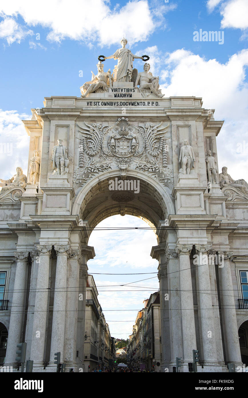 Bogen der Augusta-Straße im nördlichen Flügel des Praca Comercio Stockfoto