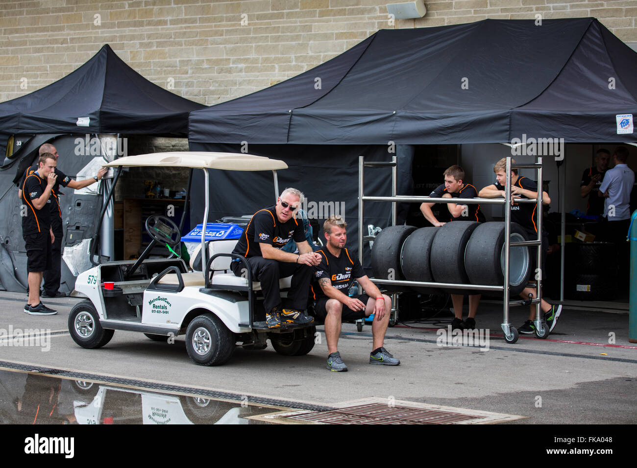 Ein Rennteam braucht eine Pause zwischen den Rennen auf dem Circuit of the Americas Stockfoto