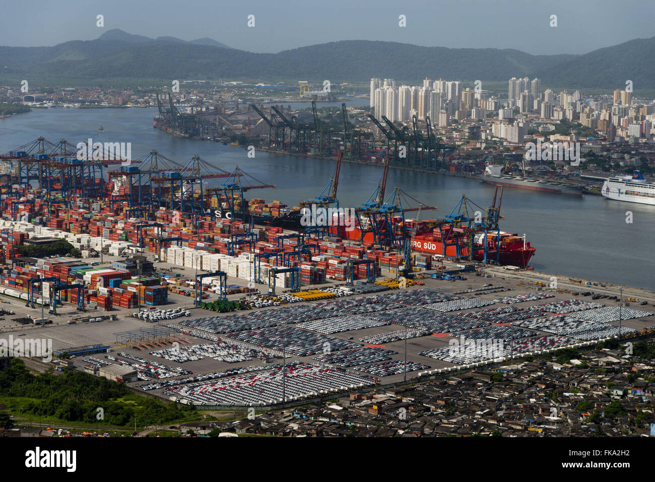 TECON - Terminal Container auf dem linken Ufer der Hafen von Santos Stockfoto