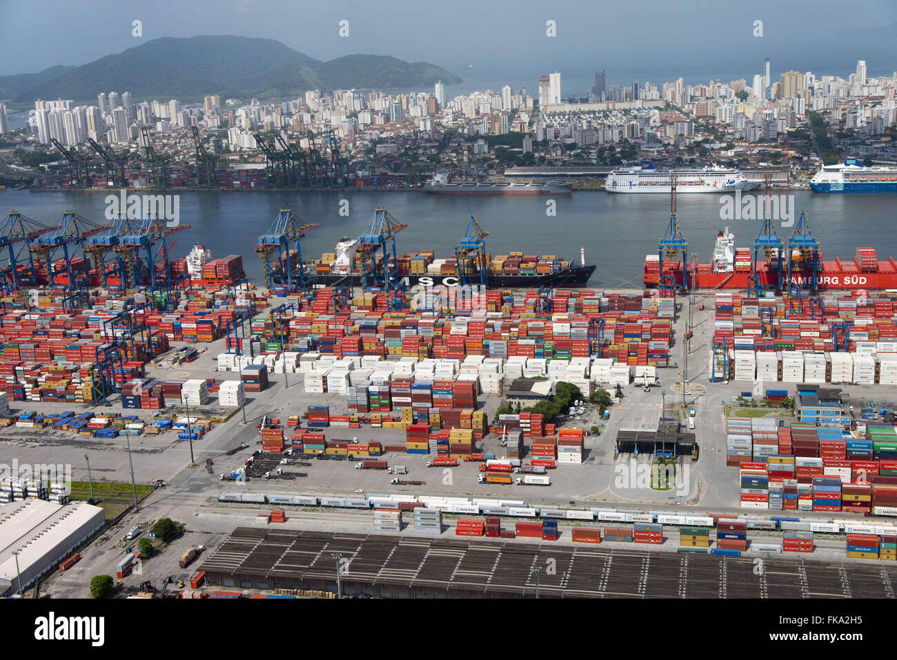 TECON - Terminal Container auf dem linken Ufer der Hafen von Santos Stockfoto
