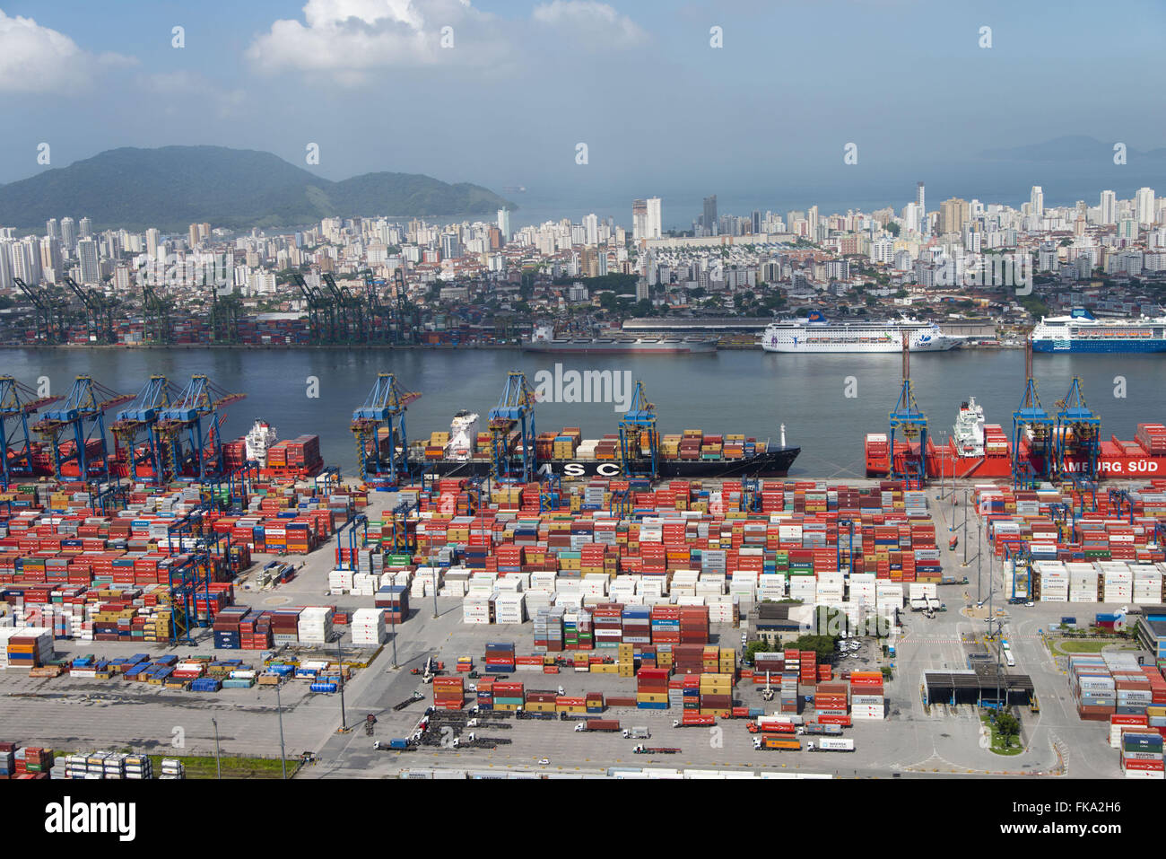 TECON - Terminal Container auf dem linken Ufer der Hafen von Santos Stockfoto