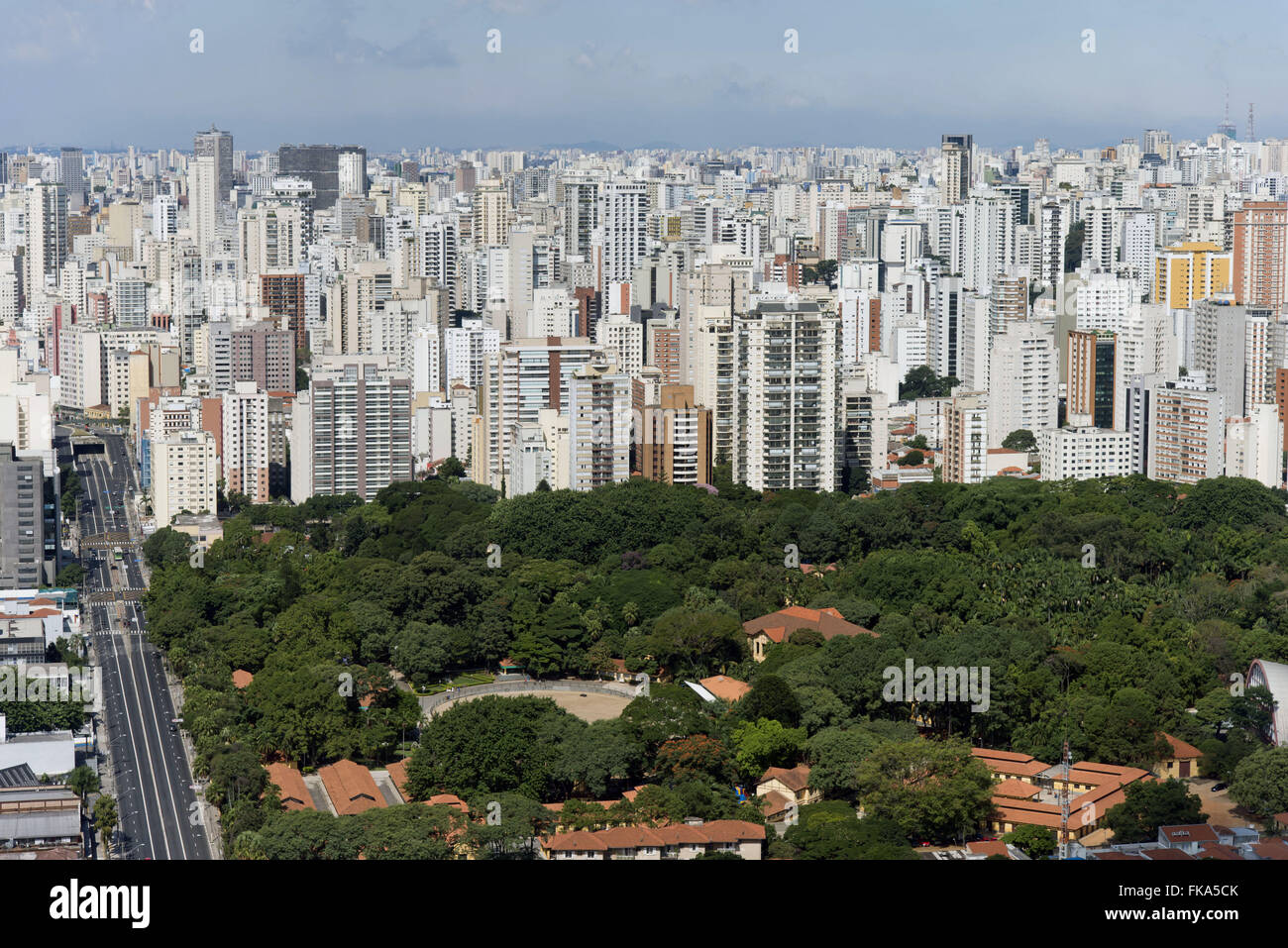 Luftaufnahme des White Water District mit Fernando Costa Park vor Stockfoto