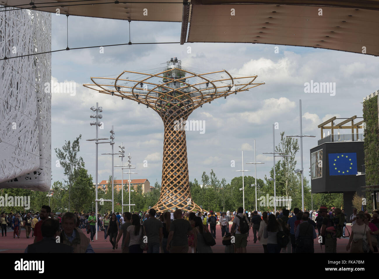 Árvore da Vida Na Expo Milano 2015 - Monumento OTS da Exposição Universal Stockfoto