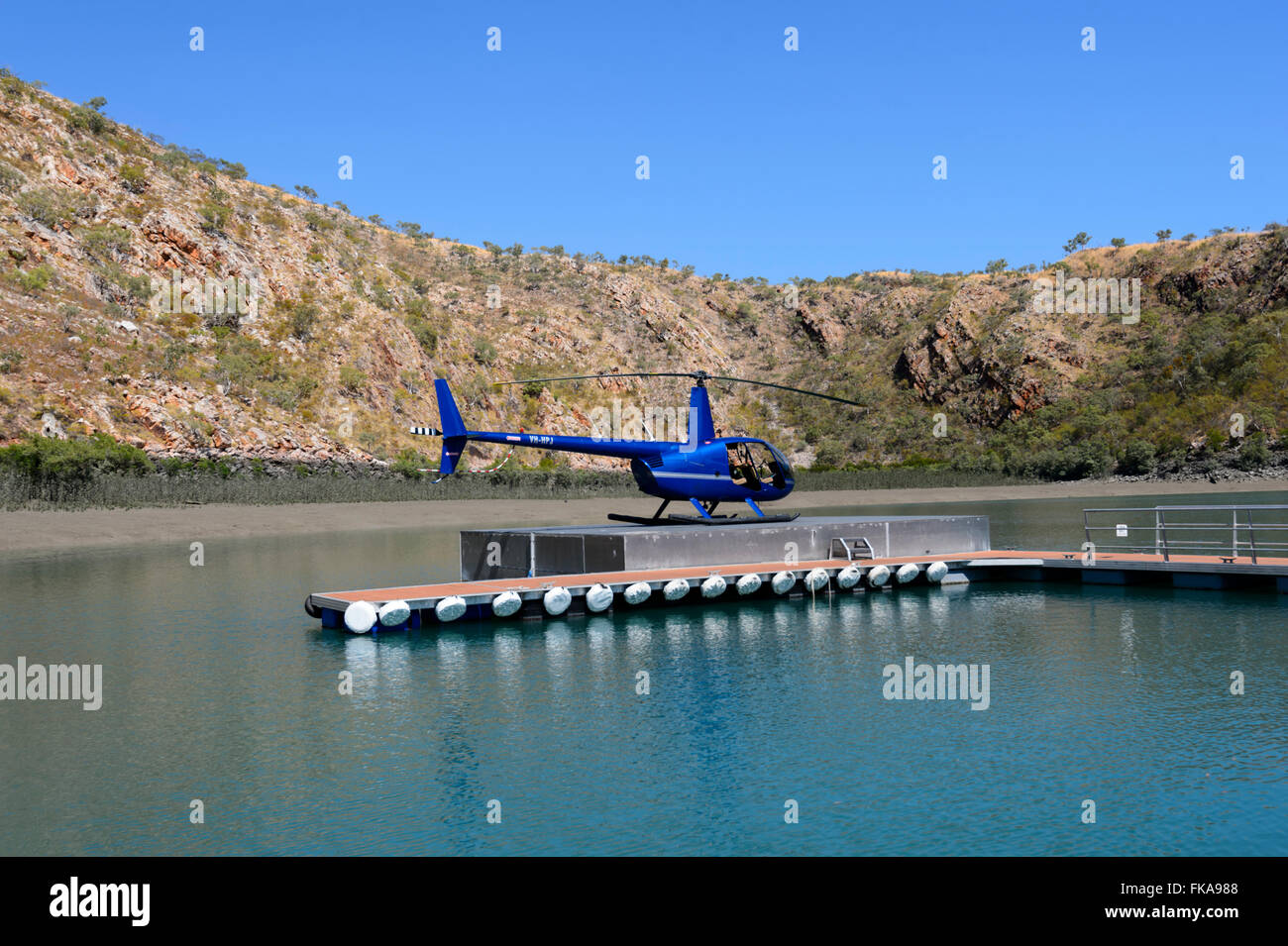 Robinson R44 Clipper II Hubschrauber für Rundflüge, Horizontal fällt, Kimberley-Region, Western Australia, Australia Stockfoto