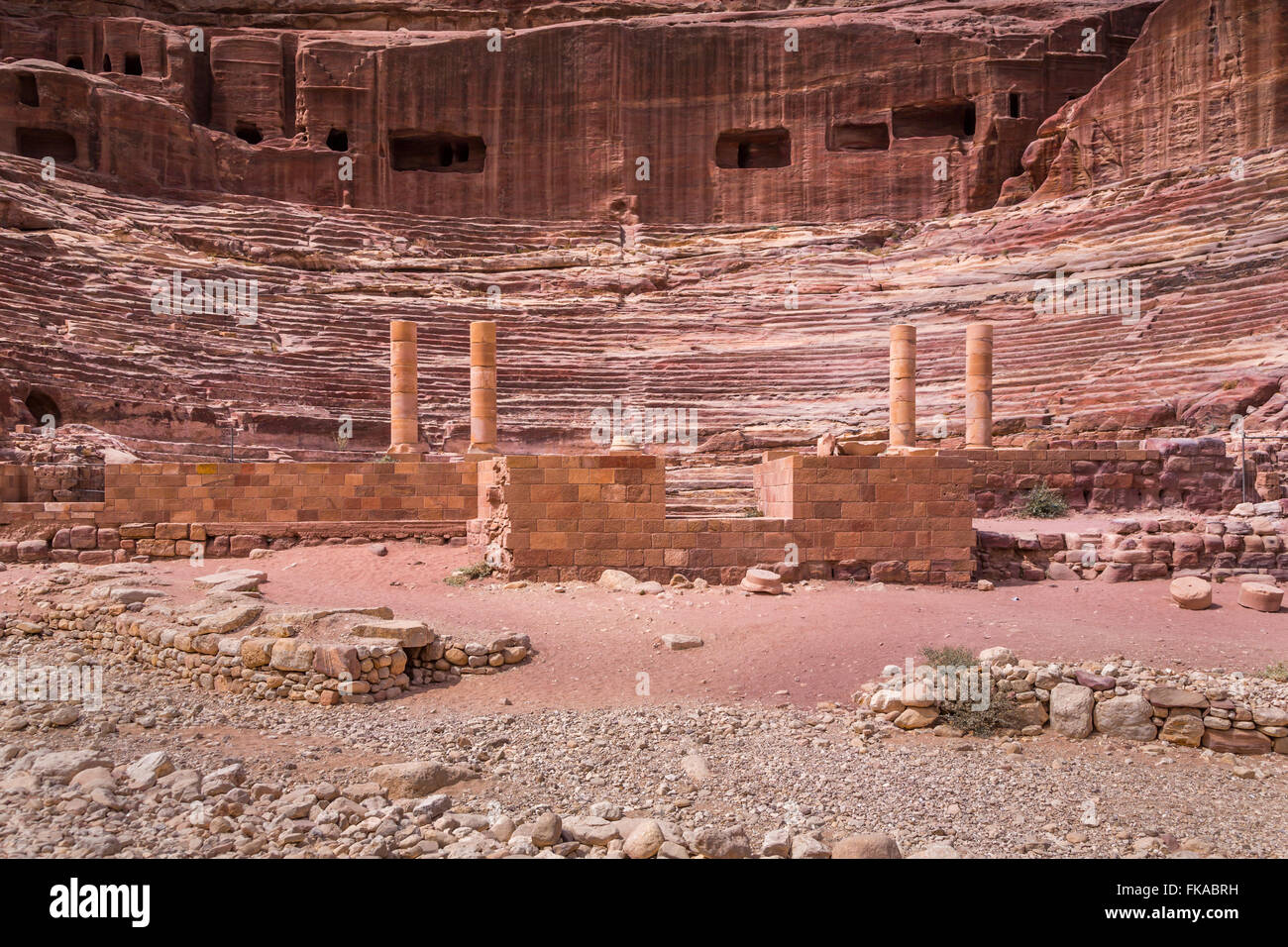 Das Theater in den Ruinen von Petra, Haschemitischen Königreich Jordanien. Stockfoto