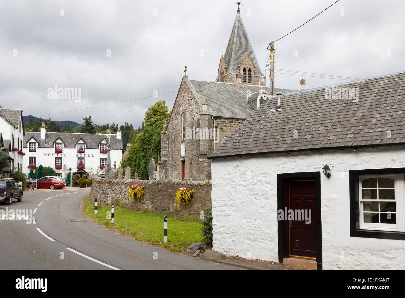 Die Moulin Dorf vor den Toren der Stadt Pitclochry in Perthshire, Schottland. Die Moulin Hotel im Dorf hat seinen eigenen Stockfoto