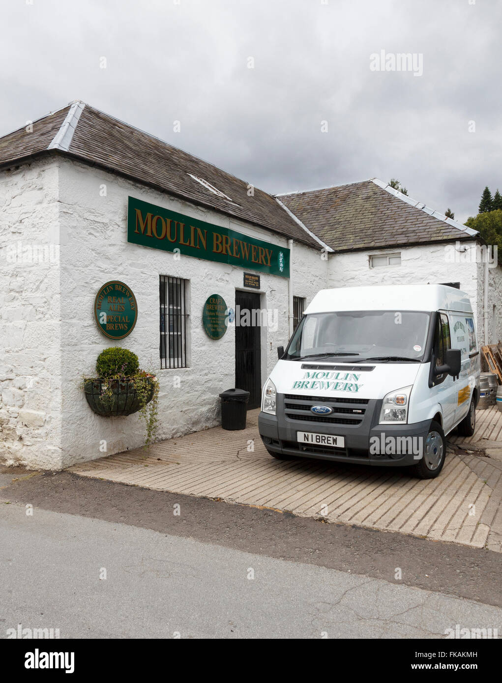 Die Moulin Brauerei vor den Toren der Stadt Pitclochry in Perthshire, Schottland. Stockfoto