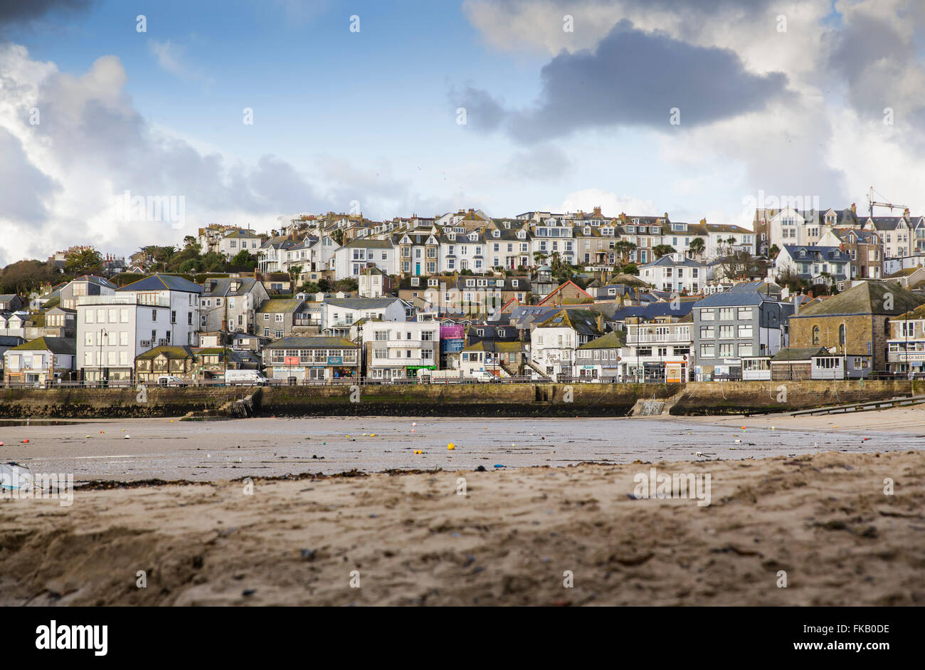 Gesamtansicht von St Ives in Cornwall an einem Frühlingsmorgen. Stockfoto