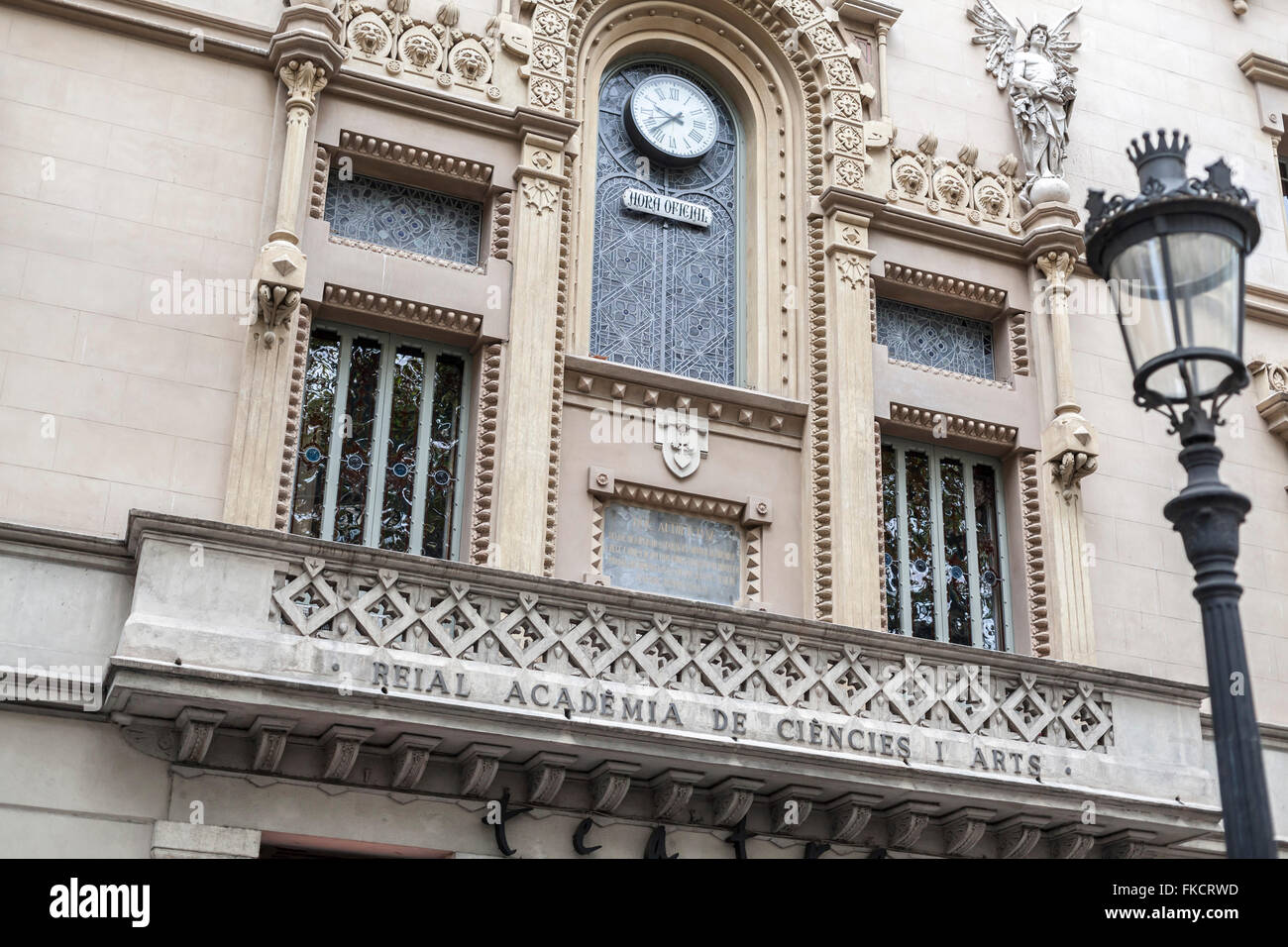 Reial Acadèmia de Ciències ich Kunst, von Josep Domènech Estapà. Gastgeber-Theater Poliorama, La Rambla, Barcelona. Stockfoto