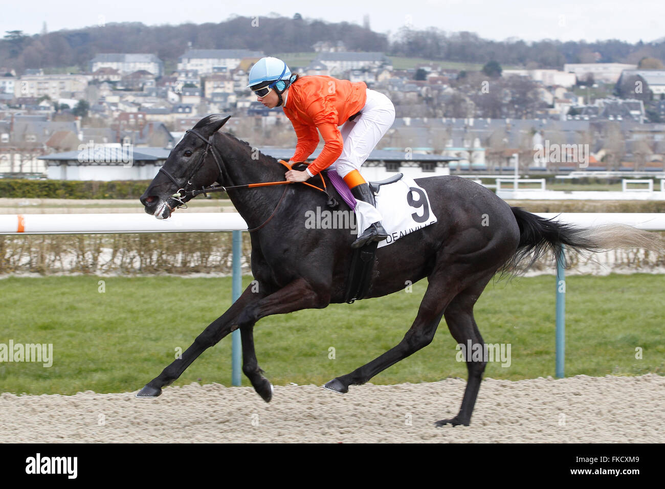 Deauville, Frankreich. 8. März 2016. 3. Lauf. De La Vie behaupten Einsätze. Kendannemarie mit Marie Anne Bernadet gewinnt das weibliche Jockey Rennen Credit: Action Plus Sport/Alamy Live News Stockfoto