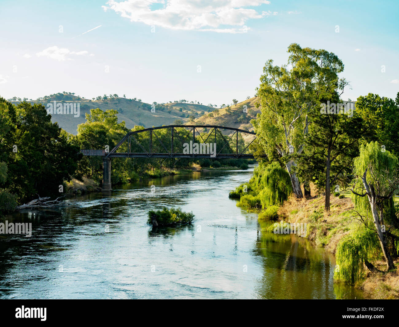 Brücke über den Fluss Stockfoto