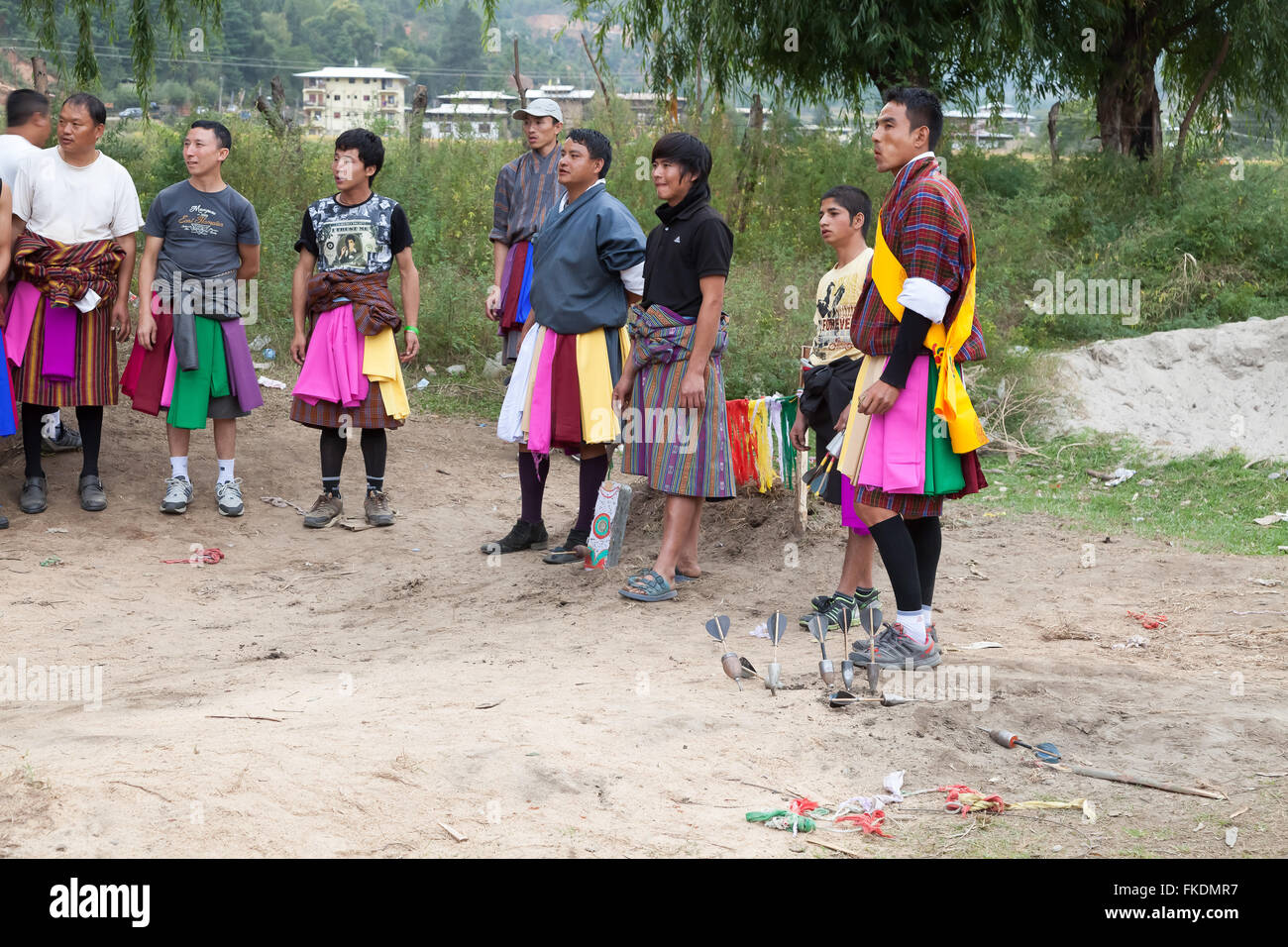 Dartspieler in Paro, Bhutan. Stockfoto