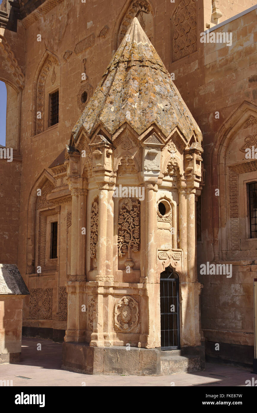 Türbe (Grab) im Hof des Ishak Pasa Palast in der Nähe von Dogubayazit, Türkei Stockfoto