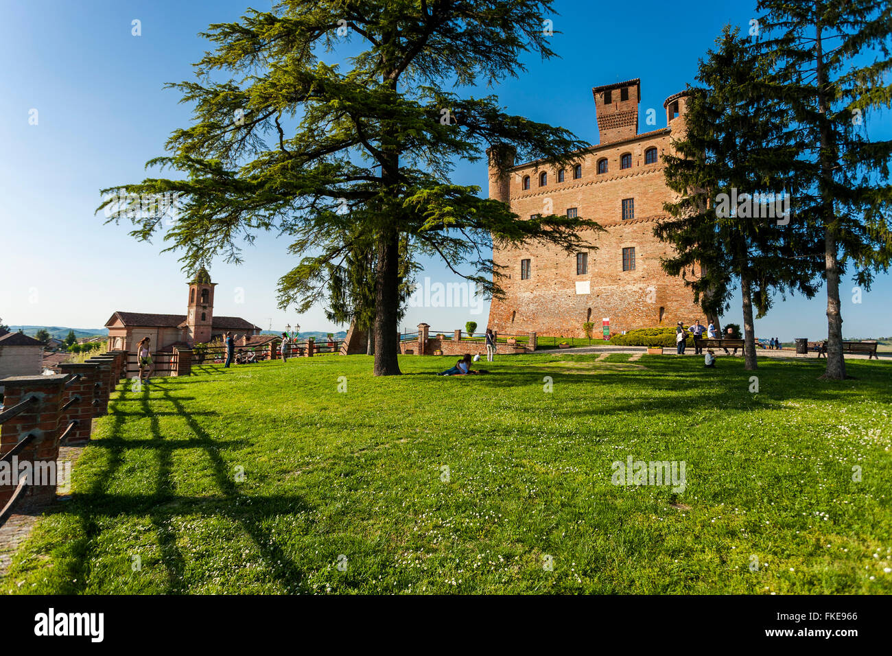 Grinzane Cavour Burg, World Heritage, in der Nähe von Barolo, Weinstraße, Langhe Region Cuneo, Piemont Italien Stockfoto