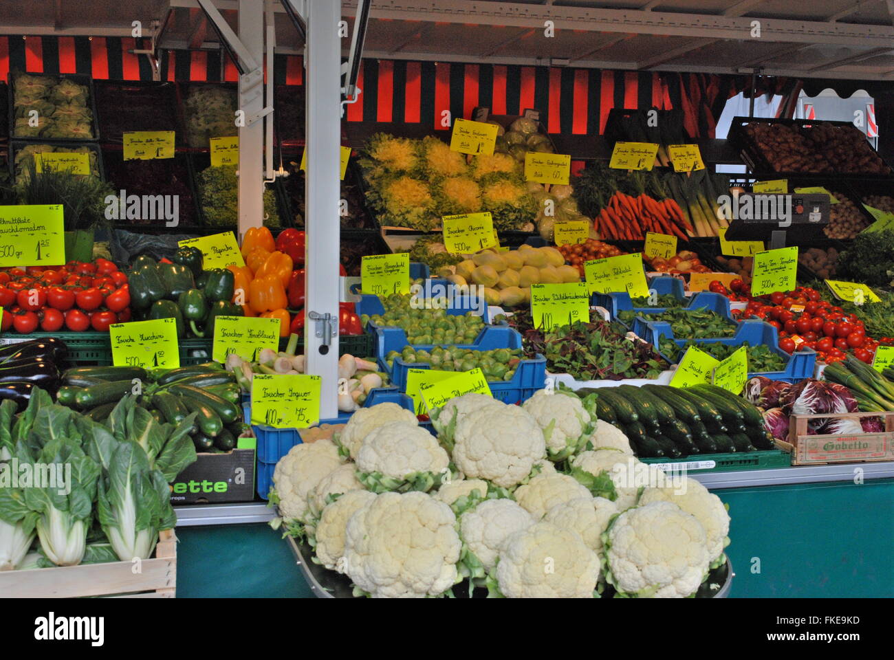 Gemüse auf dem Marktplatz in Bonn, Deutschland Stockfoto