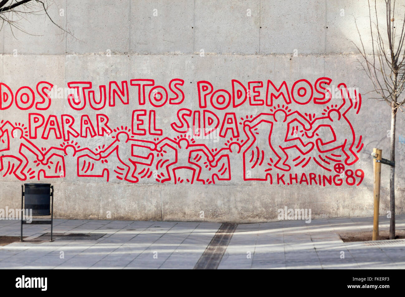 Reproduktion Gemälde von Keith Haring, neben MACBA Museum, Barcelona. Stockfoto