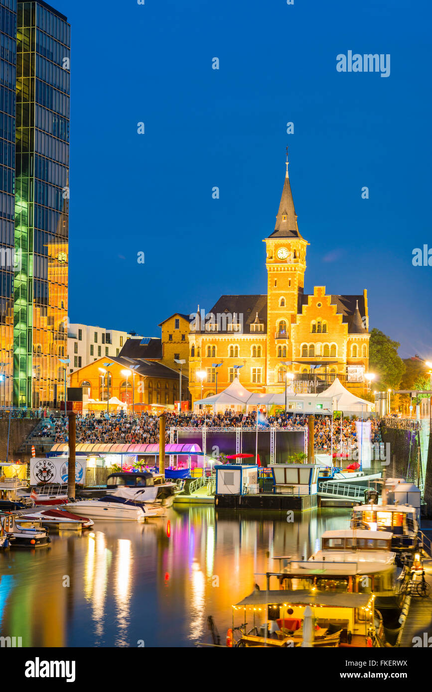 Öffnen Sie Marina, Air Kino, Kranhaus und ehemalige Port Authority, Rheinauhafen, Köln, Nordrhein-Westfalen, Deutschland Stockfoto