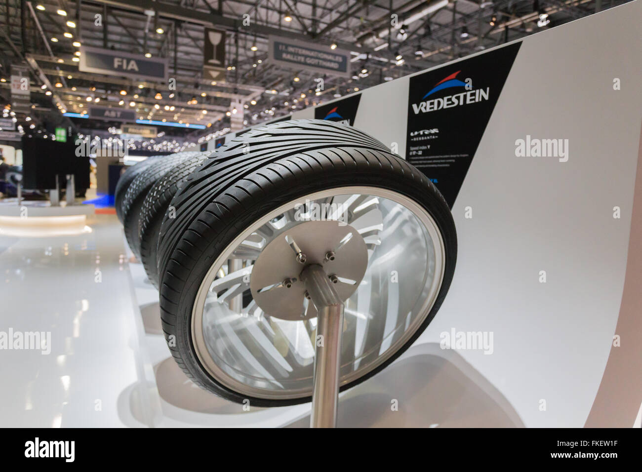 Vredestein Reifen auf dem Genfer Automobilsalon 2016 in der Schweiz  ausgestellt Stockfotografie - Alamy