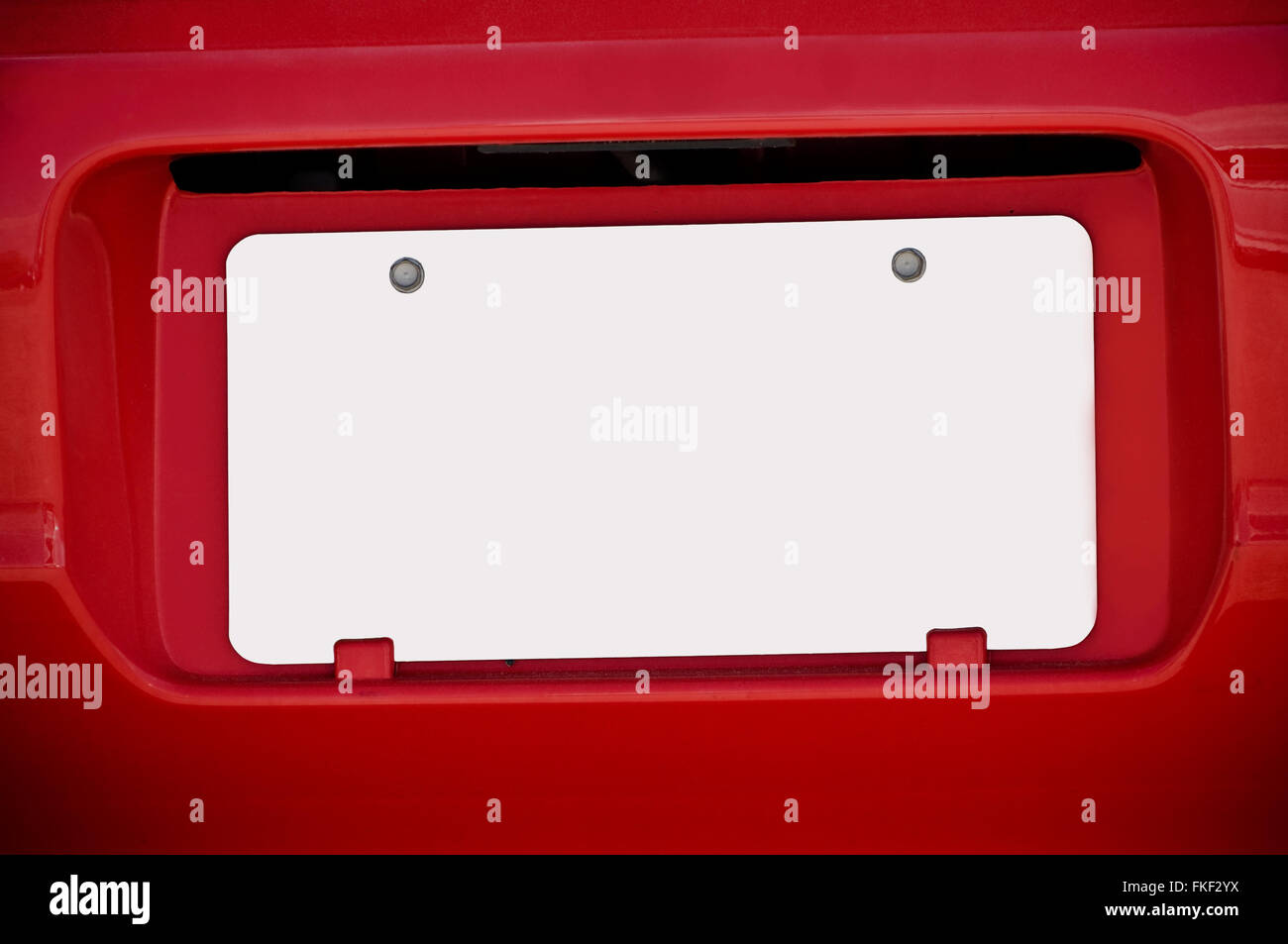 Weiße leere Nummernschild rotes Auto Stockfoto