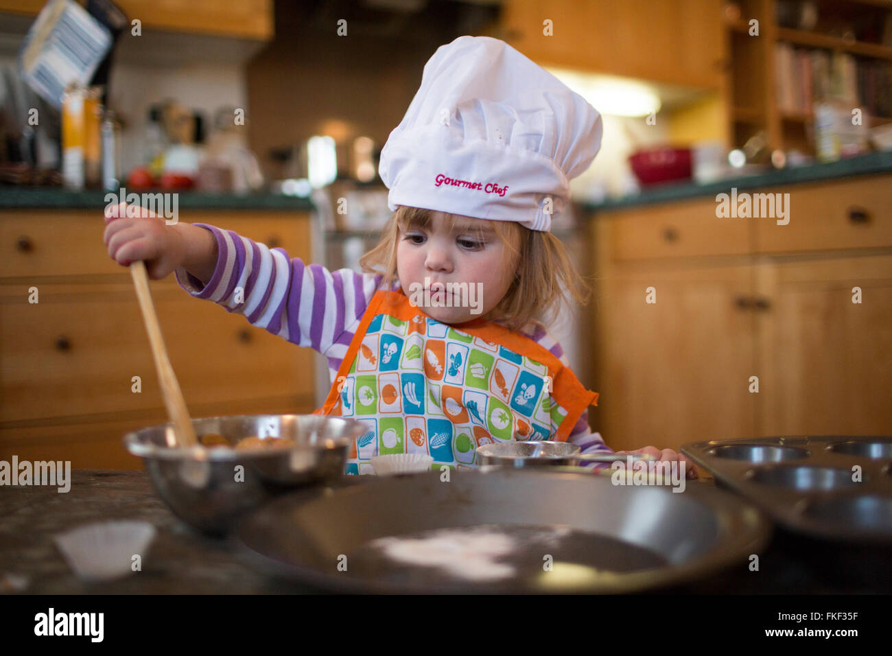 Kleinen Koch in der Küche Stockfoto