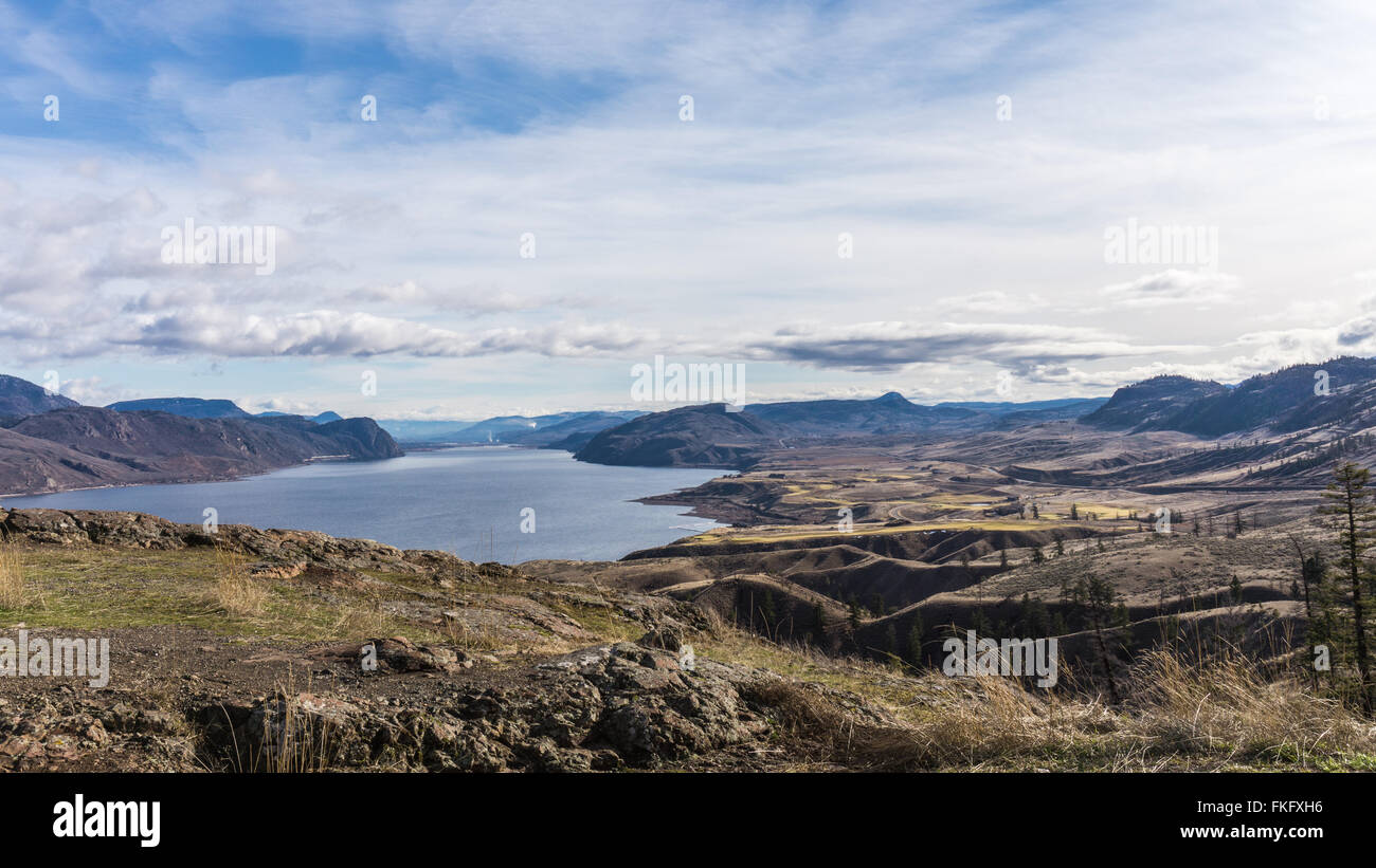 Kamloops Lake ist einem breiten Abschnitt des Thompson River im wunderschönen British Columbia in Kanada Stockfoto