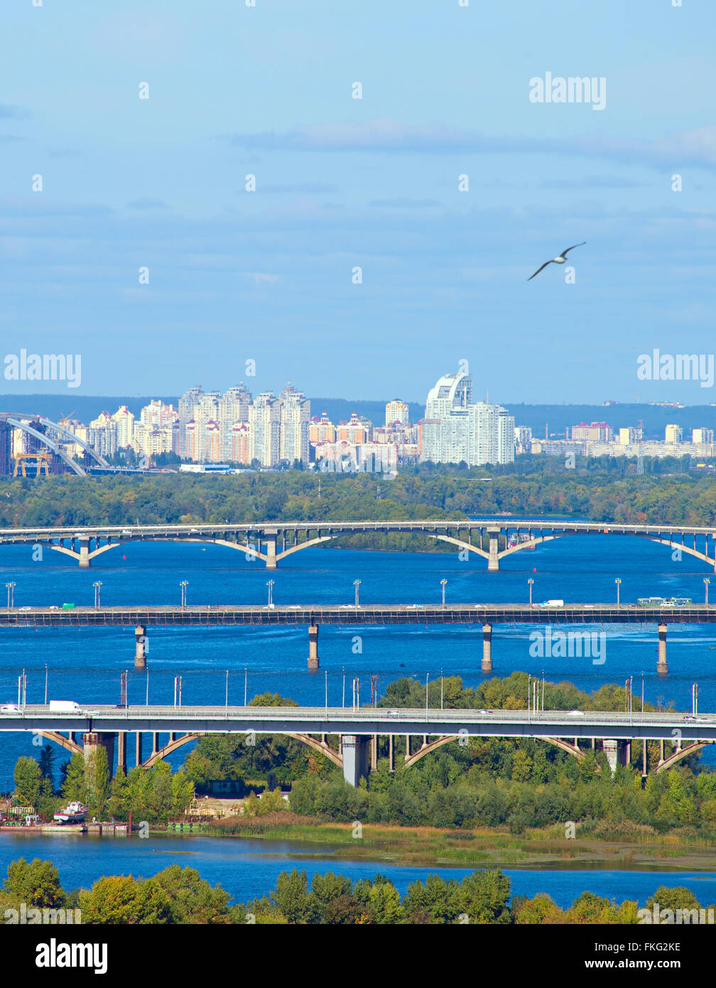 Vogelperspektive der Brücken von Kiew in der Ukraine Stockfoto