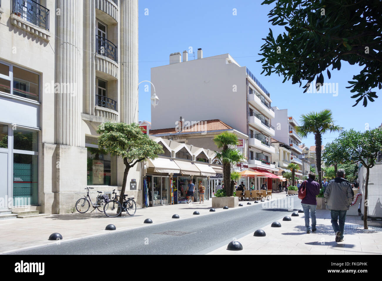 Shopping Avenue Gambetta, Arcachon, Gironde, Frankreich, Europa Stockfoto