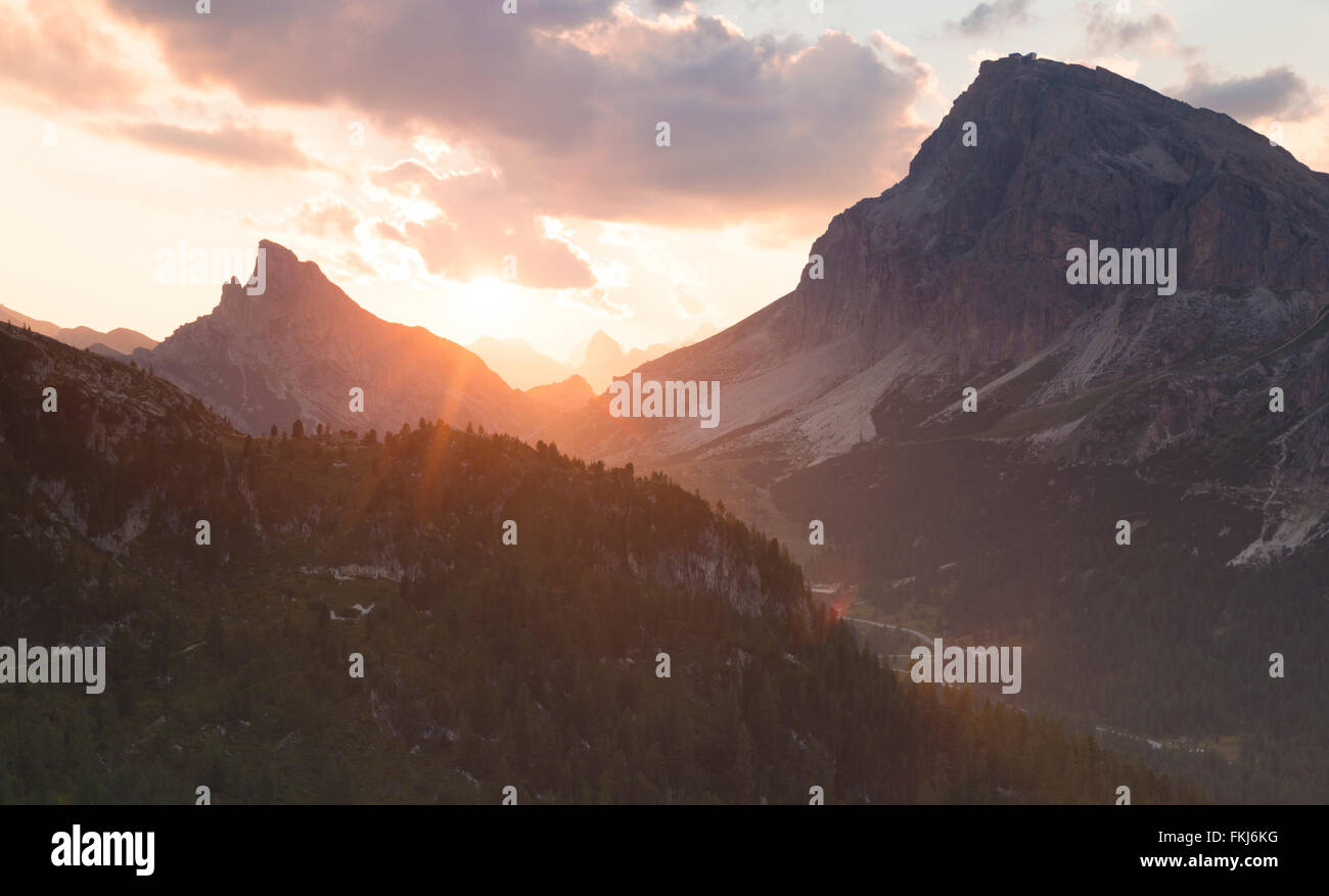 Sonnenuntergang in den Dolomiten Stockfoto