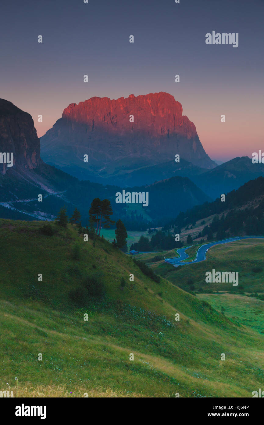 Sonnenaufgang in Sellajoch, Dolomiten Stockfoto