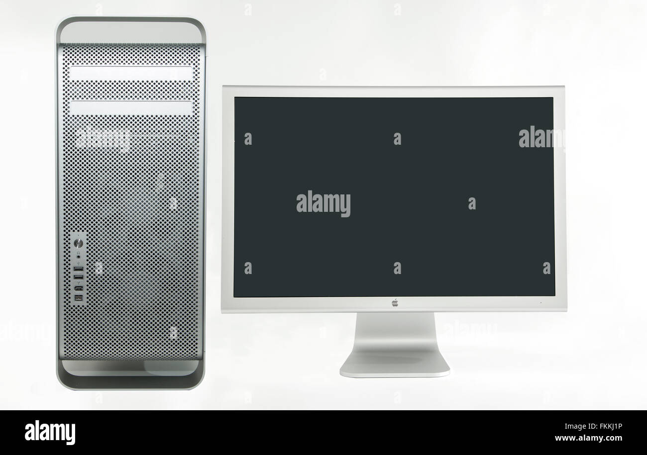 Tischplatte tower Computer mit LCD-Monitoranzeige. 2007 Mac Pro mit 23' Cinema Display monitor Stockfoto