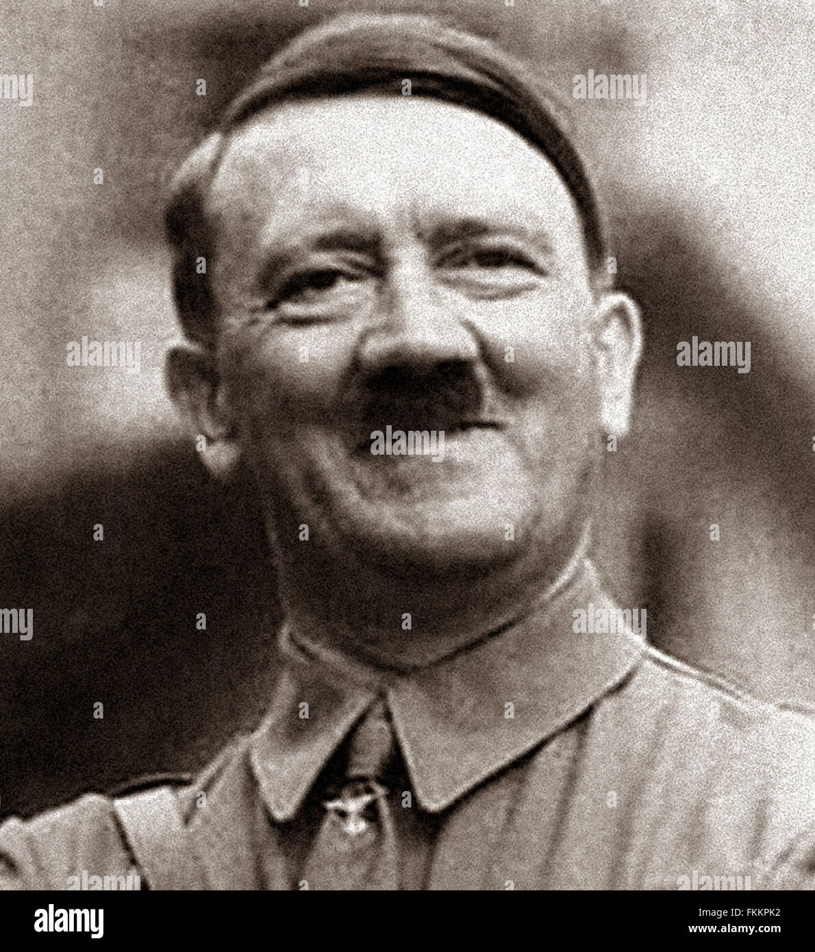 Adolf HITLER - ein seltenes Bild des deutschen Krieges Führers lächelnd aus dem Archiv des Pressedienstes Portrait - Portrait ehemals Pressebüro. Stockfoto