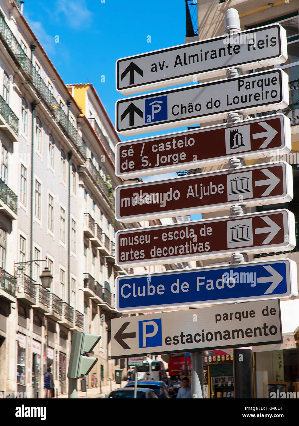 Alfama ist der älteste Stadtteil von Lissabon, es breitet sich nach unten Südhang von Burg São Jorge, Tejo Stockfoto