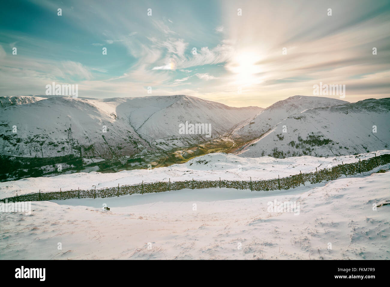 Winter-Berg-Szene in Großbritannien. Maserung und Farbe Styling angewendet Stockfoto