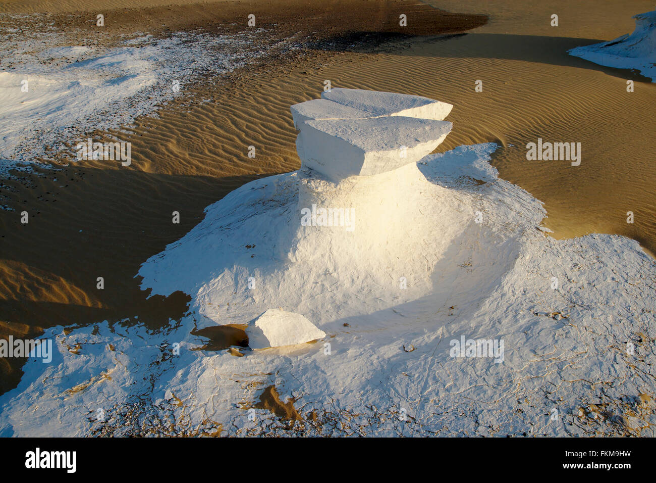 Tabelle geformten Felsformation in der weißen Wüste, Ägypten Stockfoto
