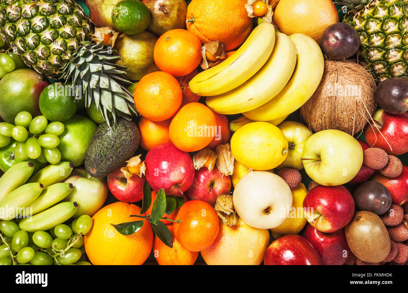 Frisches Obst Hintergrund. Gesunde Ernährung und Diät-Konzept. Winter-Sortiment. Ansicht von oben Stockfoto