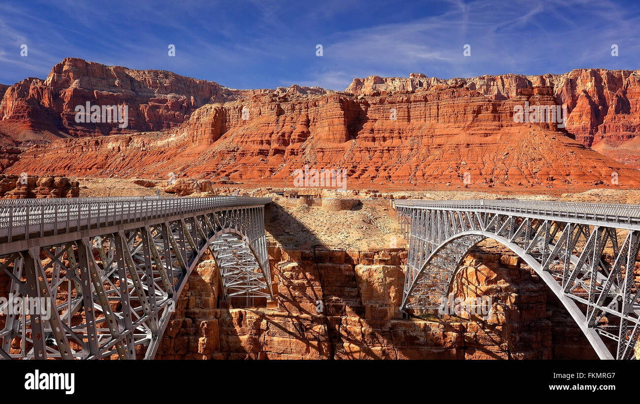 Historic Navajo Bridge überspannt Marble Canyon im nördlichen Arizona Stockfoto