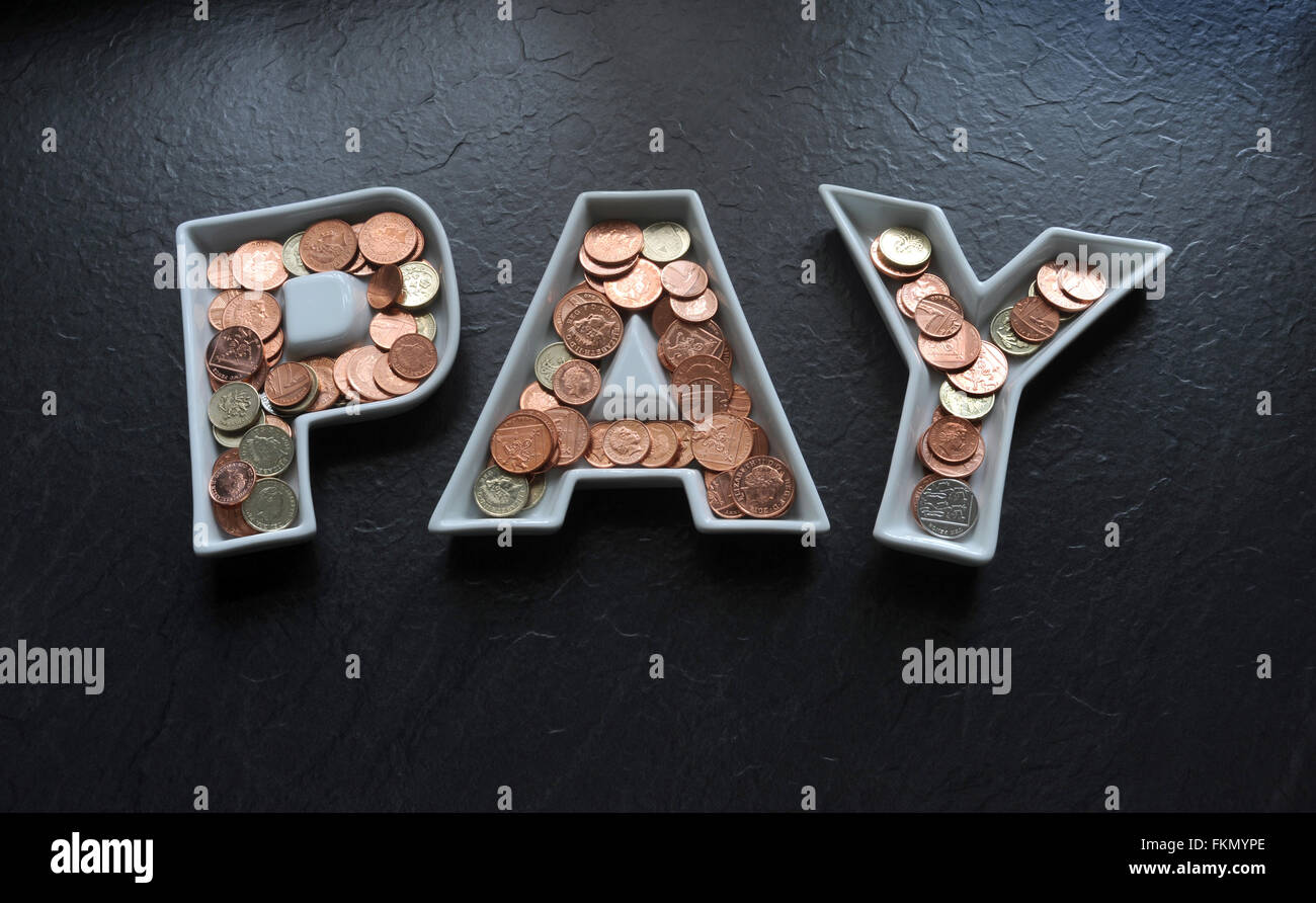 KERAMISCHE BUCHSTABEN GERICHTE MIT MÜNZEN WIEDER