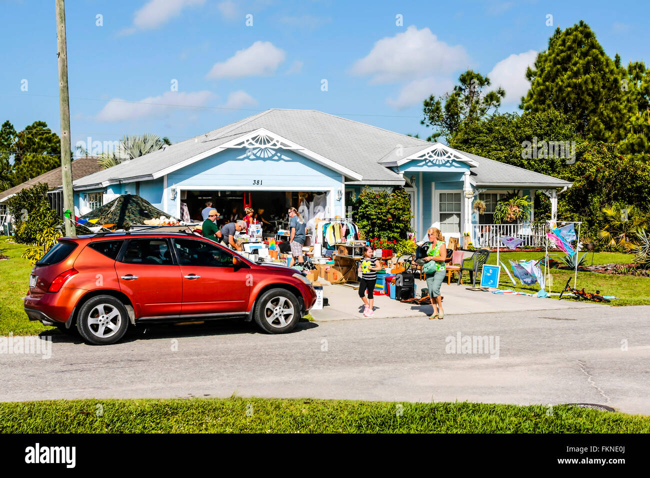 Ein typisches Wochenende-Hof-Verkauf oder Flohmarkt in ein Haus in Florida Stockfoto