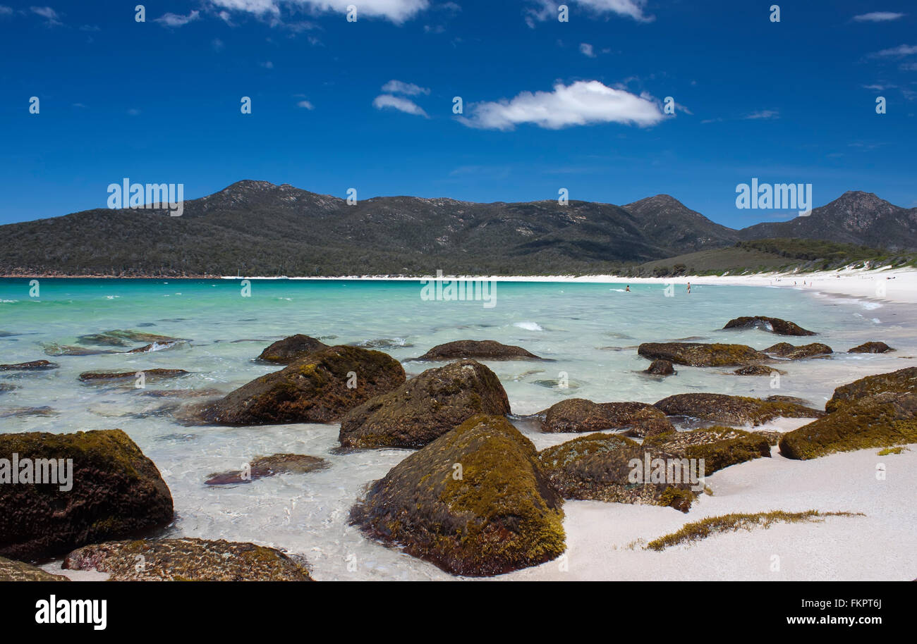 Strand-Szene der Wineglass Bay, Tasmanien, Australien Stockfoto