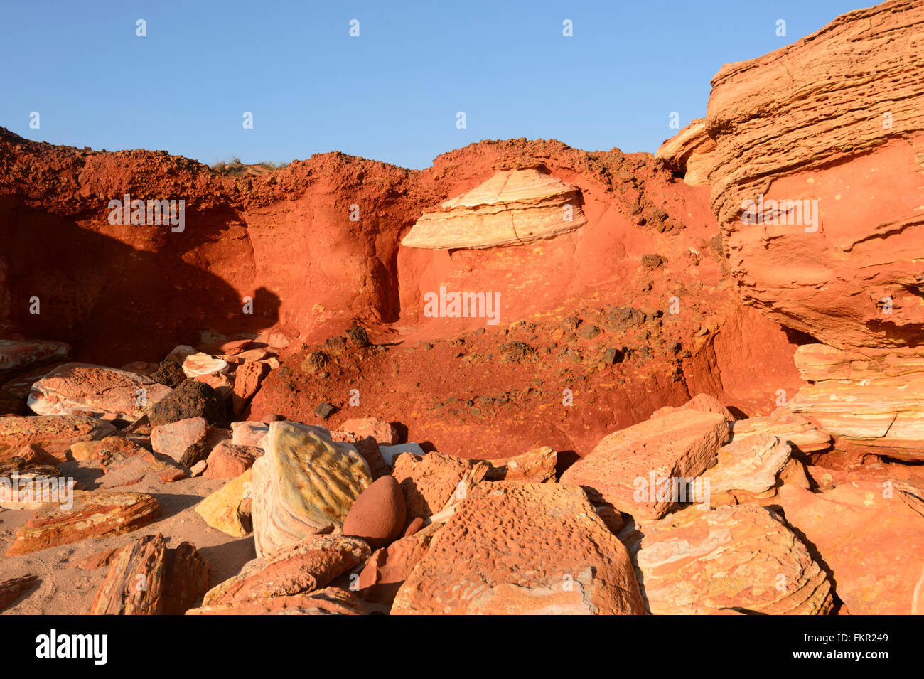 Detail des roten Pindan Felsformation, Reddell Strand, Gantheaume Point, Broome, Kimberley-Region, Western Australia, WA, Australien Stockfoto