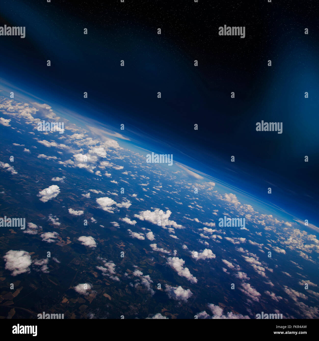 Atmosphäre der Erde aus dem Weltraum betrachtet Stockfoto