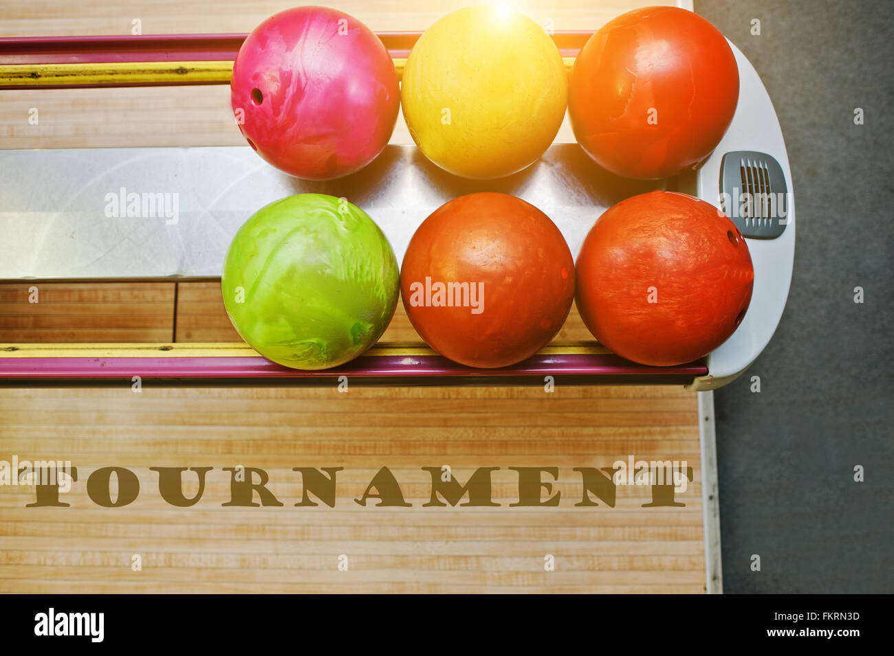 Das Wort Turnier Hintergrund Bowling-Kugeln Stockfoto