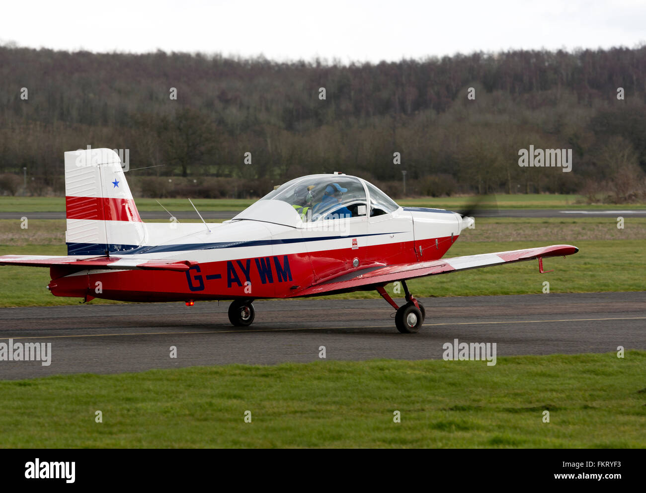AESL siegreiche Super 150 Wellesbourne Airfield, Warwickshire, UK (G-AYWM) Stockfoto