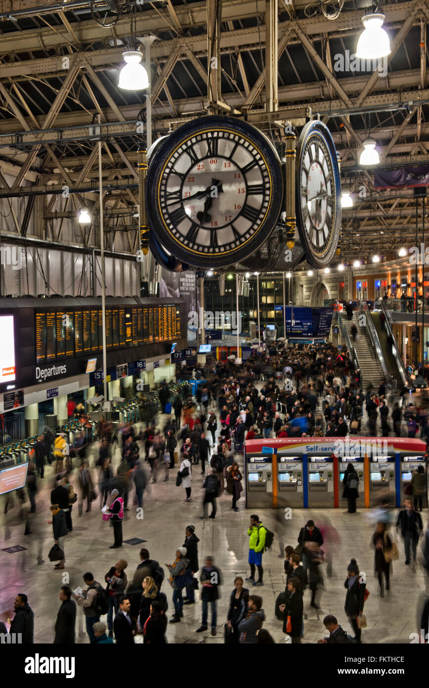 Innen Waterloo Bahnhof, Süd-London, UK Stockfoto