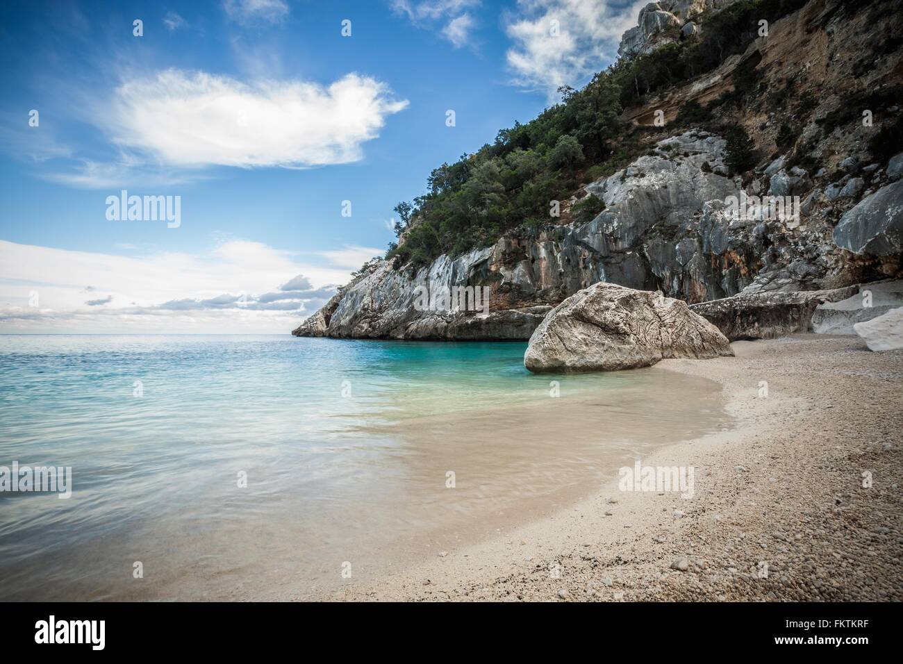 Küste und Felsstrand, Ogliastra, Sardinien, Italien Stockfoto