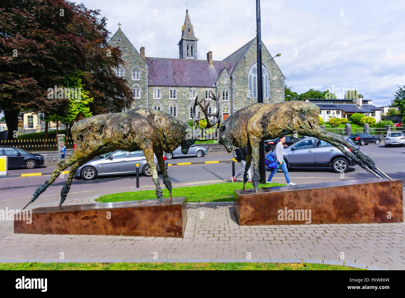 Bekämpfung der Rothirsch Statue County Kerry Killarney Irland Stockfoto