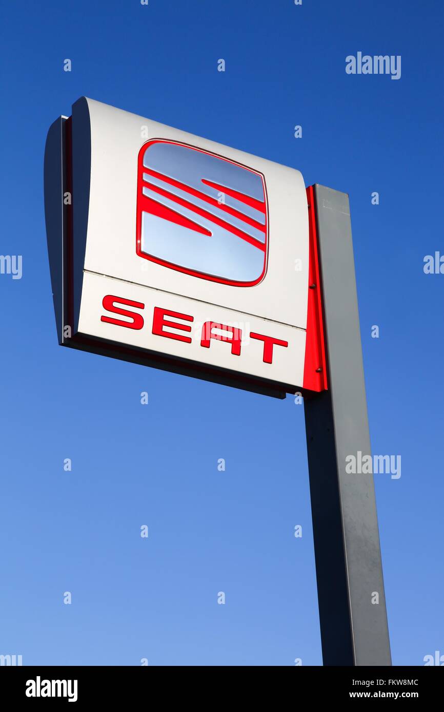 SEAT-Logo auf einem Mast Stockfoto